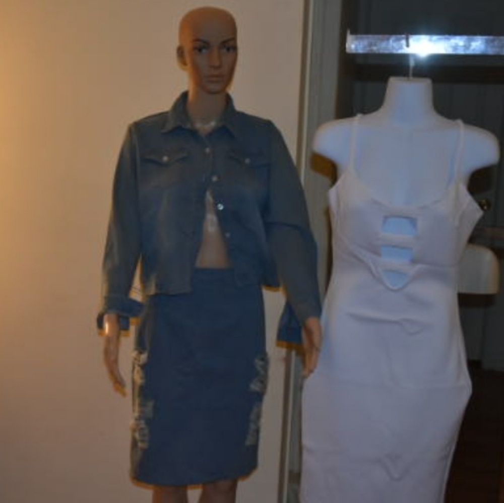 Dress - Picture 2 of 2